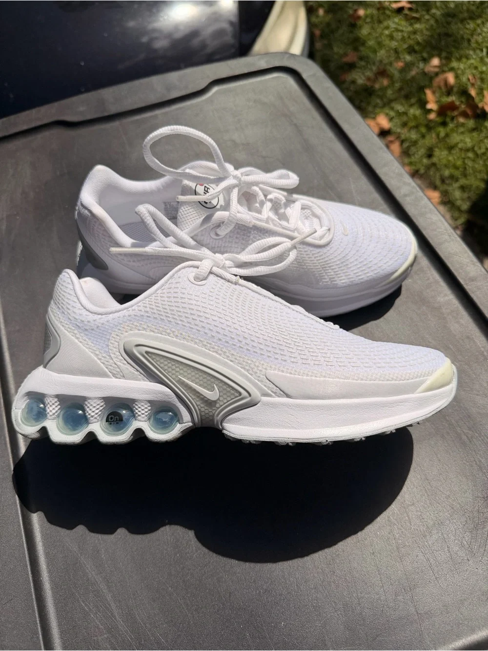 Nike Youth Air Max DN Running Sneakers Wht with Silver Accents Size 5Y New